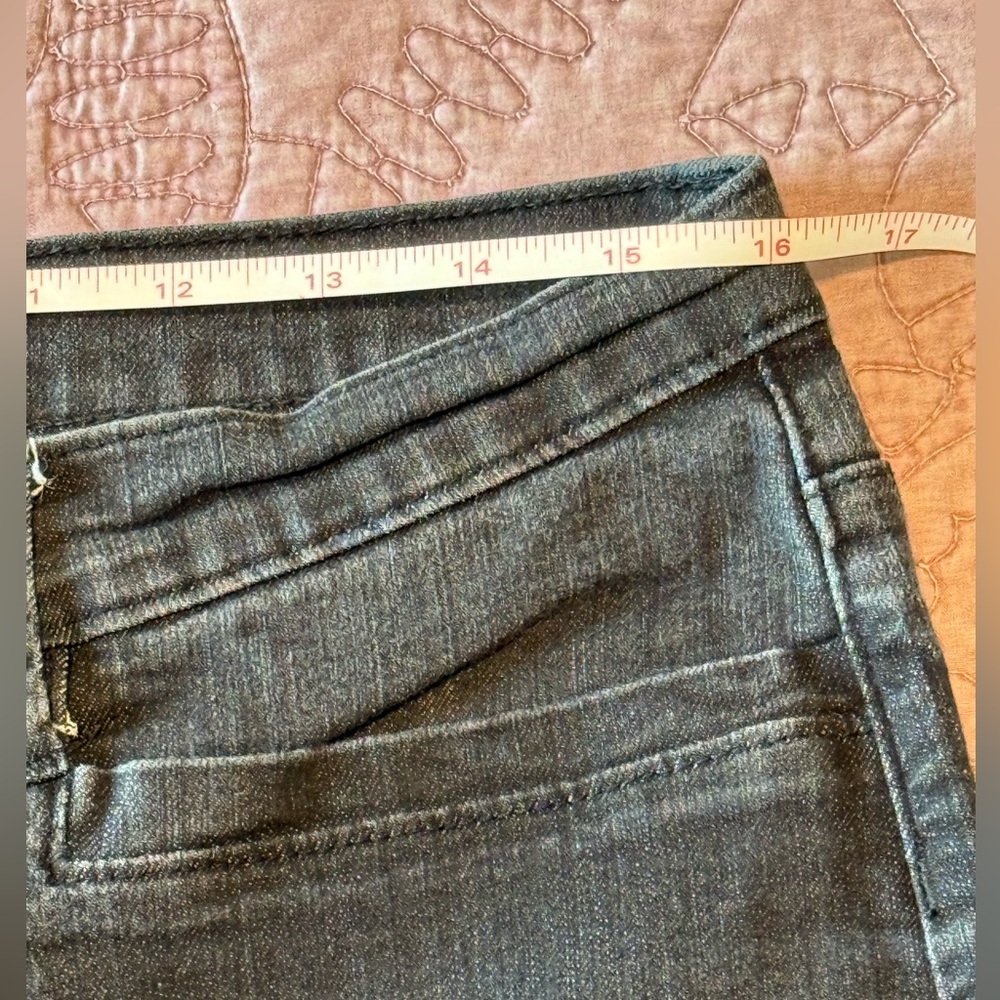 Lee Black Denim Knee-Length Shorts - Picture 4 of 12
